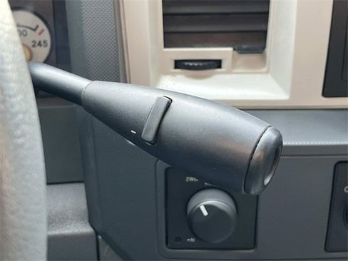 Used 2008 Dodge Ram 2500 Truck SXT image 32