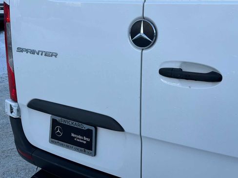 Used 2023 Mercedes-Benz Sprinter 2500 image 17