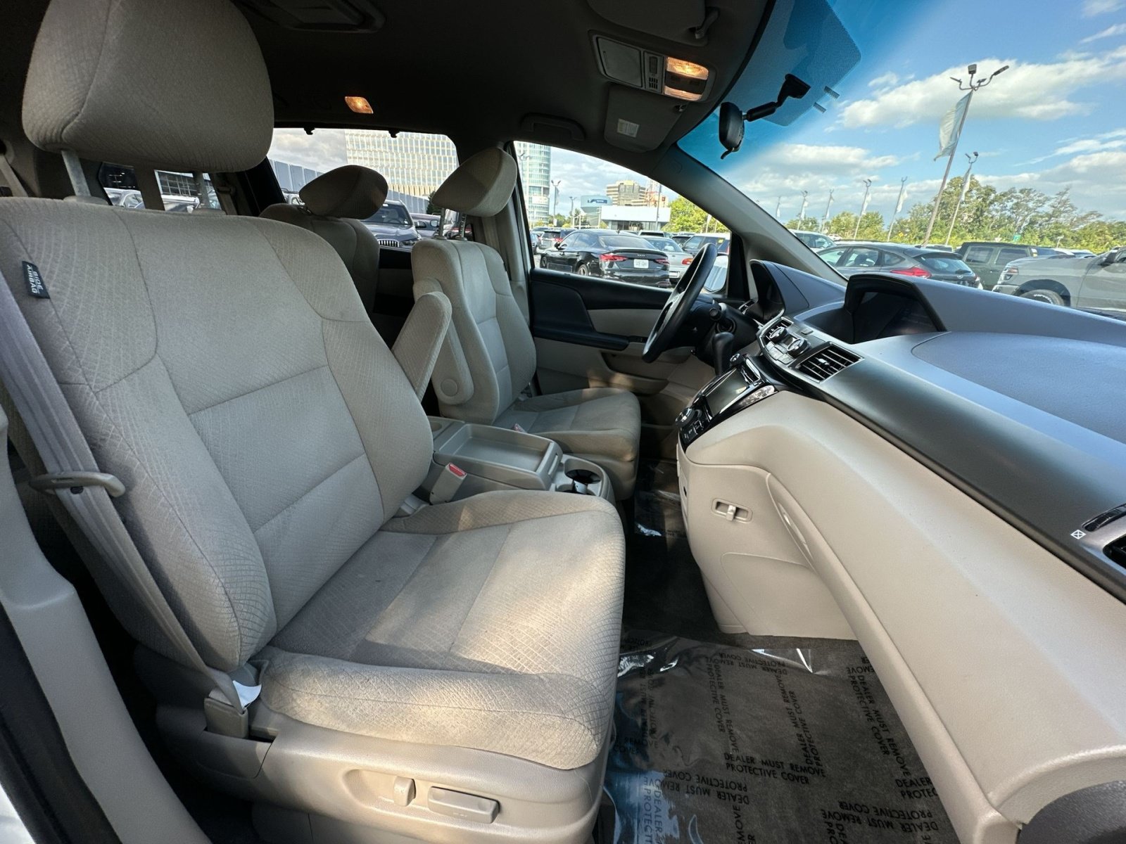 Used 2017 Honda Odyssey SE image 26