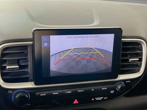 Certified 2025 Hyundai Venue SEL FWD image 13