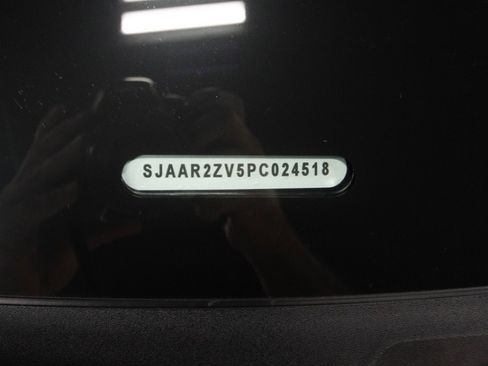 Used 2023 Bentley Bentayga Speed image 96