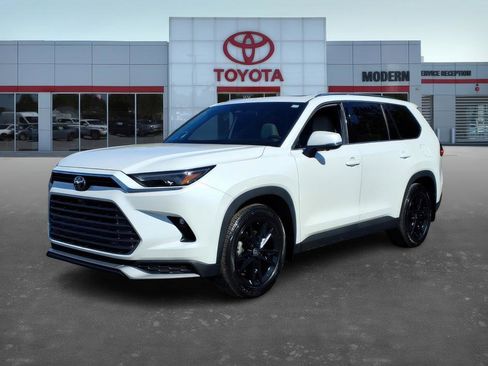 Certified 2025 Toyota Grand Highlander AWD Hybrid image 1