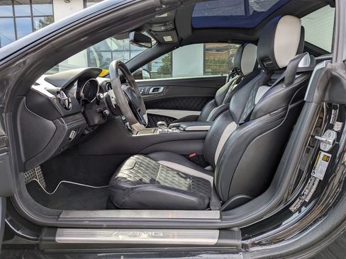 Used 2016 Mercedes-Benz SL 63 AMG image 15