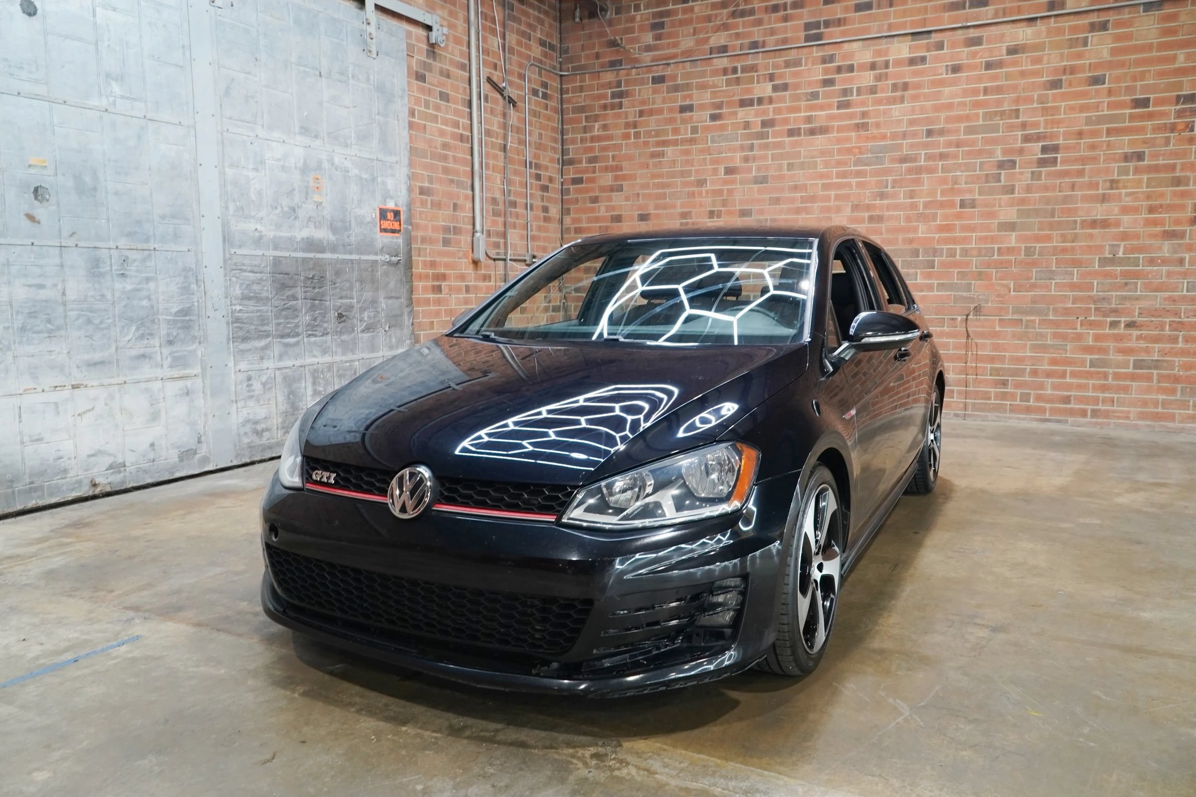 Used 2017 Volkswagen GTI S FWD image 5