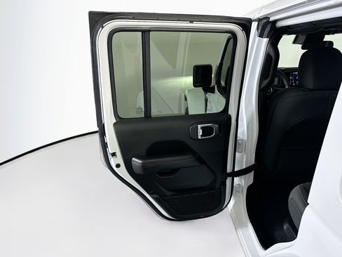 Used 2024 Jeep Wrangler Unlimited Sahara AWD/4WD image 25