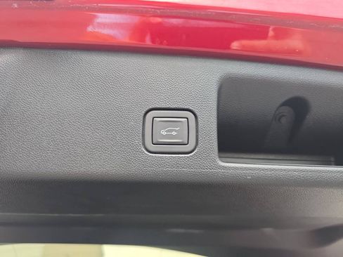 Used 2024 Chevrolet Equinox EV LT w/ Active Safety Package 3 AWD/4WD image 17