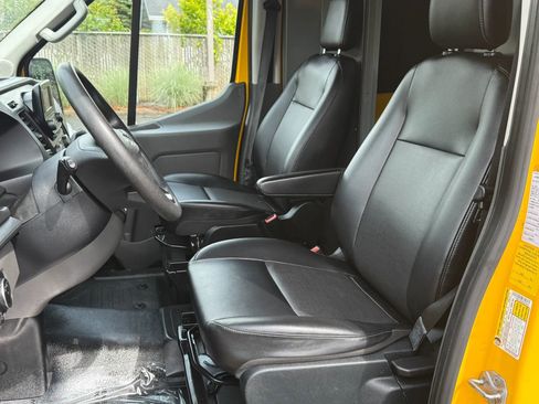 Used 2023 Ford Transit 250 148 High Roof w/ Load Area Protection Package RWD image 15