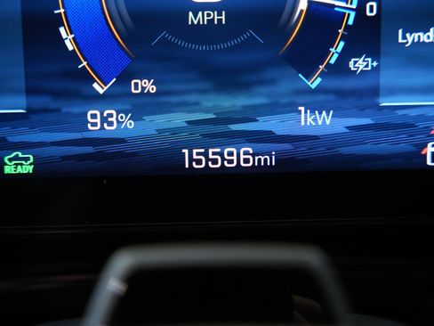 Used 2025 Chevrolet Silverado EV RST AWD/4WD image 38