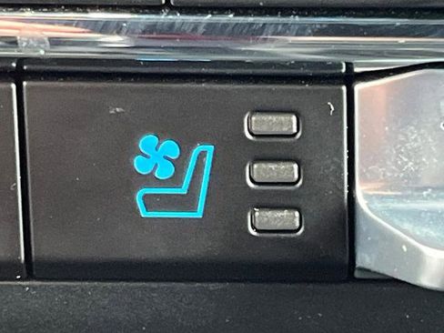 Certified 2023 Ford F150 Lariat image 18