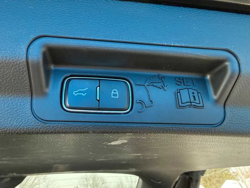 Used 2024 Ford Explorer ST-Line w/ Class IV Trailer Tow Package image 33