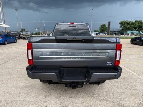 Used 2022 Ford F350 Platinum AWD/4WD image 6
