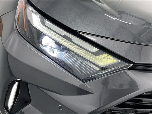 Used 2022 Toyota RAV4 XSE AWD/4WD image 37