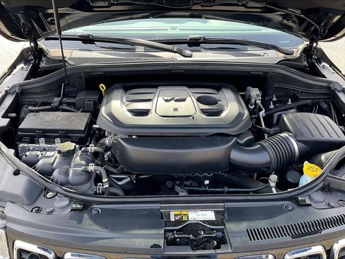 Used 2020 Jeep Grand Cherokee Laredo image 9