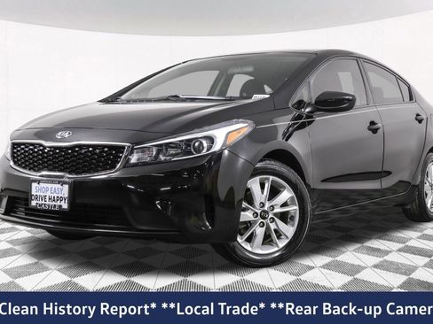 Used 2017 Kia Forte LX w/ LX Popular Package image 2
