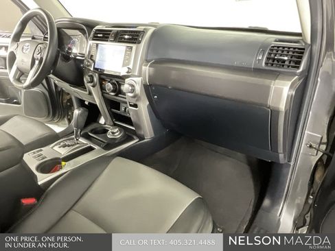 Used 2020 Toyota 4Runner SR5 Premium image 30