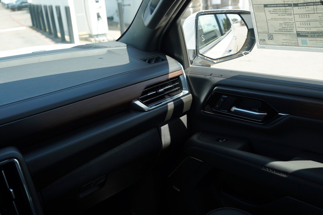 New 2026 GMC Yukon Denali w/ Advanced Technology Package RWD image 15