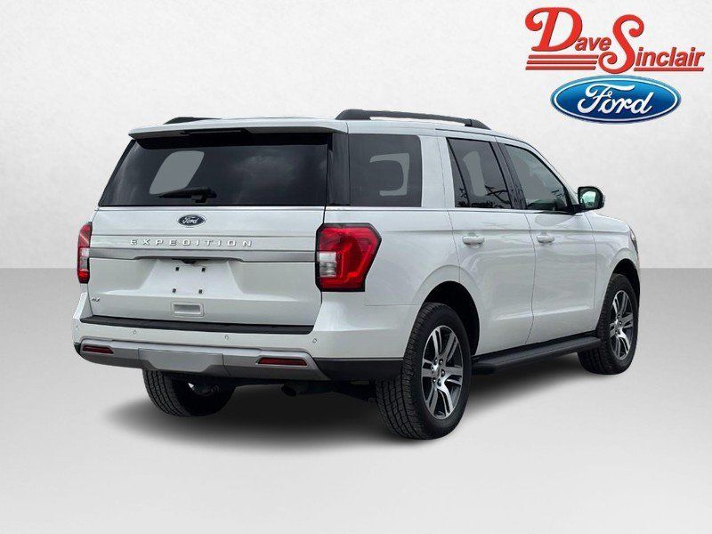 Used 2024 Ford Expedition XLT AWD/4WD image 7