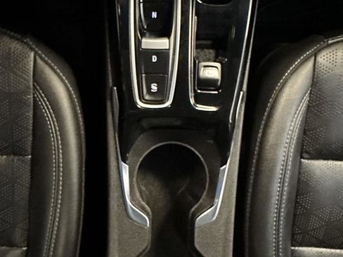 Used 2022 Chevrolet Bolt LT w/ Infotainment Package image 34