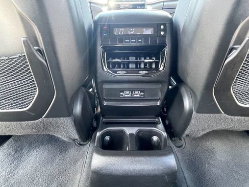Used 2023 Jeep Grand Cherokee L Laredo AWD/4WD image 28