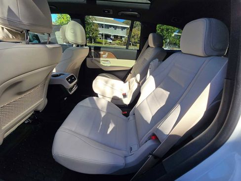 New 2026 Mercedes-Benz GLS 580 4MATIC image 22