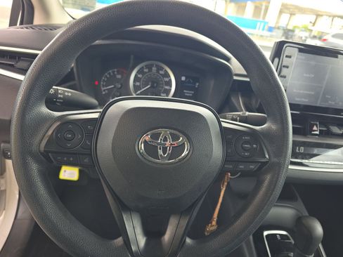 Used 2022 Toyota Corolla LE image 13