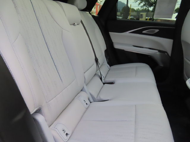 Used 2025 Cadillac Lyriq Luxury w/ LPO, Floor Liner Package AWD/4WD image 43