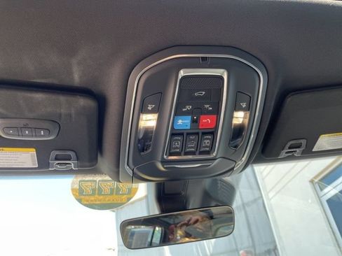 Used 2025 Jeep Grand Cherokee Limited w/ Trailer Tow Package AWD/4WD image 22