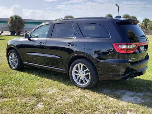 Used 2023 Dodge Durango GT image 3