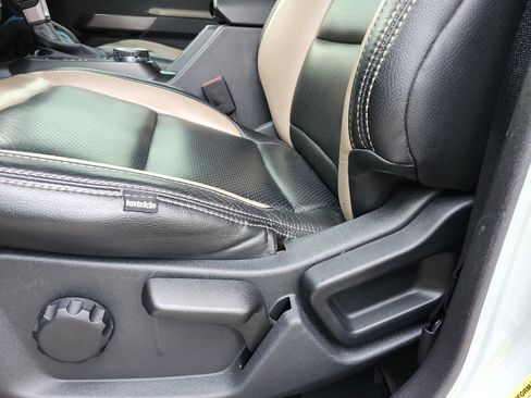 Used 2023 Ford Bronco Wildtrak image 15