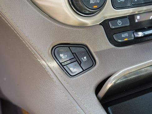 Used 2017 GMC Yukon XL Denali w/ Open Road Package image 30