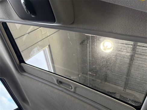 Used 2003 Ford Explorer XLT image 17