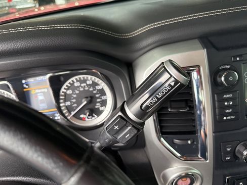 Used 2019 Nissan Titan PRO-4X image 32