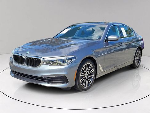 Used 2019 BMW 540i w/ Executive Package image 3