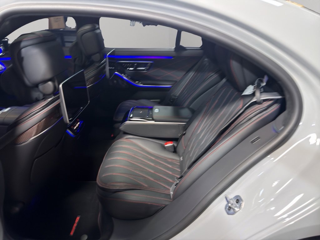 Used 2024 Mercedes-Benz S 63 AMG S w/ Rear Seat Package image 18