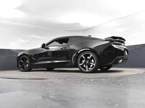 Used 2017 Chevrolet Camaro SS RWD image 41