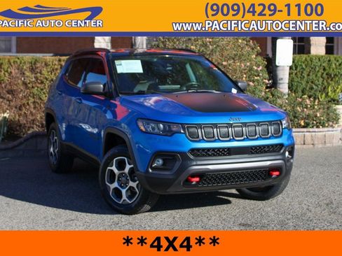 Used 2022 Jeep Compass Trailhawk w/ Trailhawk Convenience Group AWD/4WD image 1