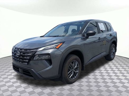 Used 2026 Nissan Rogue S FWD image 7
