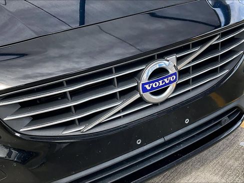 Used 2016 Volvo S60 T5 image 30