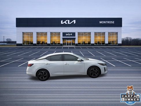 Used 2024 Nissan Sentra SV FWD image 4