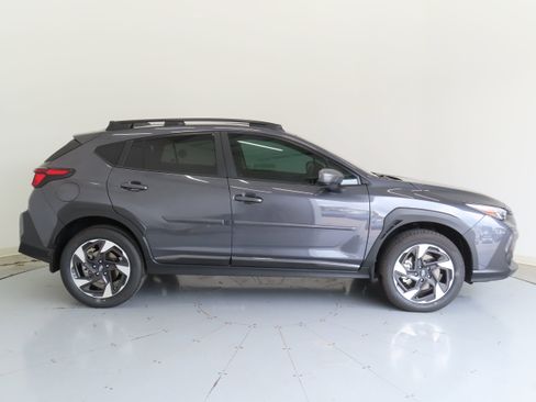 New 2025 Subaru Crosstrek 2.5i Limited w/ Crosstrek Mirror Package image 2