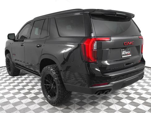 Used 2026 GMC Yukon AT4 w/ AT4 Premium Plus Package AWD/4WD image 6