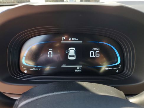 Used 2026 Hyundai Venue SEL FWD image 29