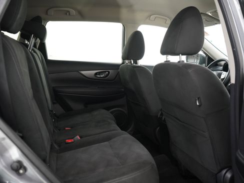 Used 2016 Nissan Rogue SV AWD/4WD image 13