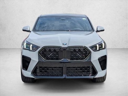 New 2026 BMW X2 xDrive28i AWD/4WD image 6