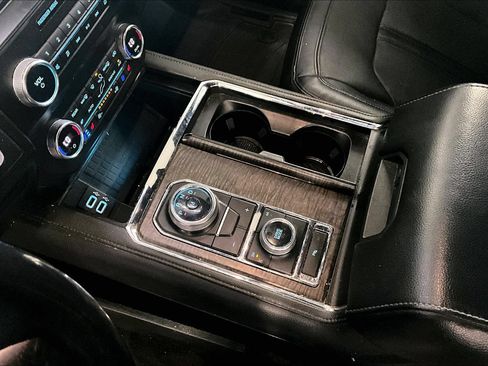 Used 2019 Ford Expedition Limited AWD/4WD image 15