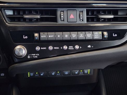 Certified 2023 Lexus ES 300h Ultra Luxury w/ Accessory Package (Z2) FWD image 18