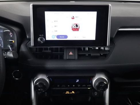 Used 2025 Toyota RAV4 XLE FWD image 24