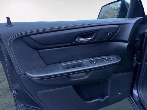 Used 2017 Chevrolet Traverse Premier image 26