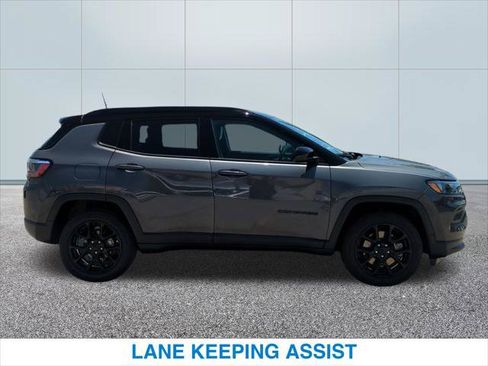Used 2024 Jeep Compass Latitude w/ Altitude Special Edition AWD/4WD image 6