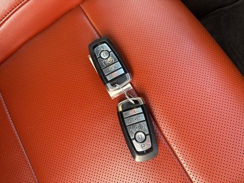 Used 2024 Ford Mustang Premium image 6